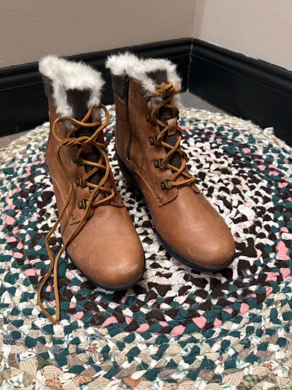 Sperry Women's Brown Faux-Fur Lace-Up Boots